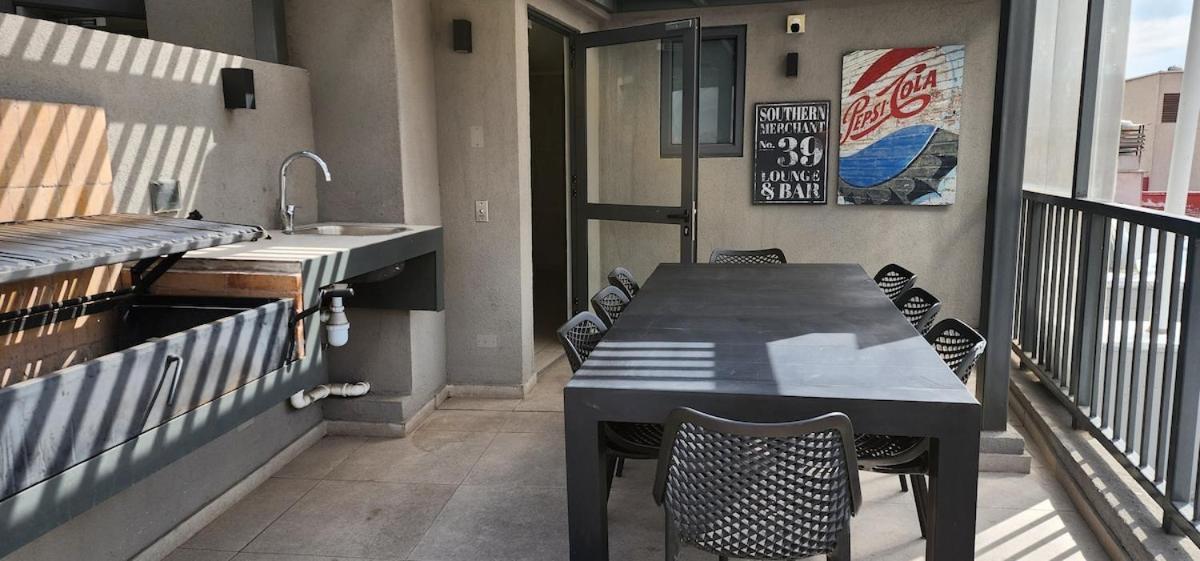 Comfortable Studio, Republica Neighborhood